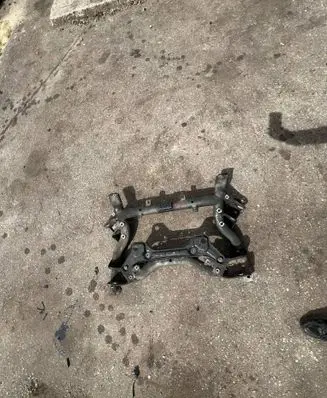 Mercedes-Benz E C207 W207 Front subframe A0029980650 F6129