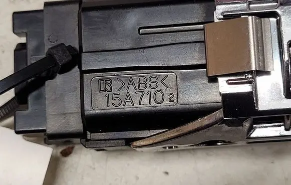 Toyota Corolla Verso AR10 Engine start stop button switch 6842N44B 15A710