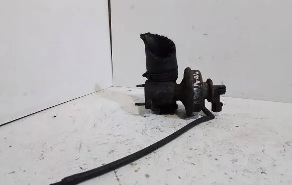 Ford Mondeo Mk III EGR valve 098A02P