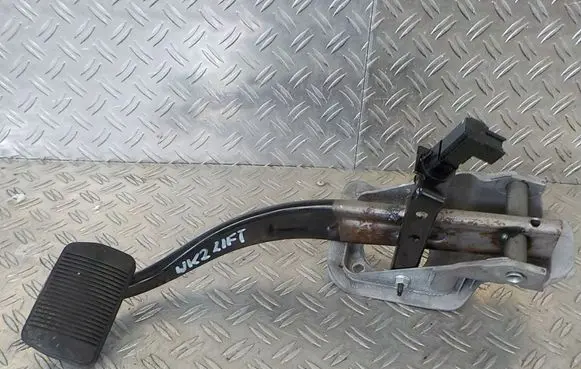 Jeep Grand Cherokee Brake pedal