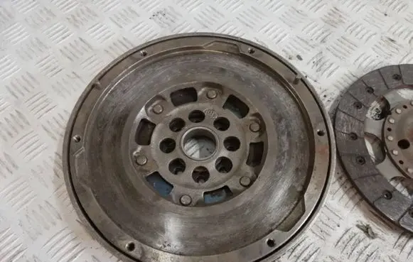 Peugeot 3008 I Dual mass flywheel 