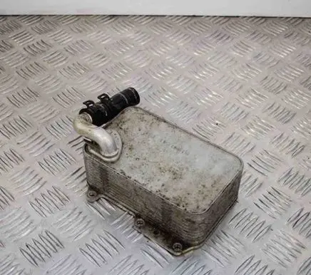 Audi Q7 4L Engine oil radiator 059117021R