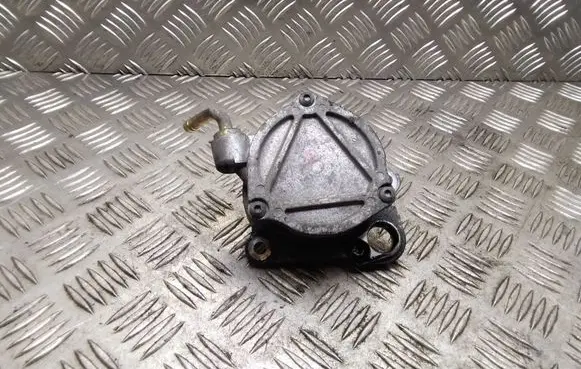 Toyota Yaris Vacuum pump