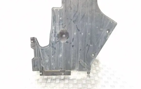 Ford Focus Fuel tank bottom protection 