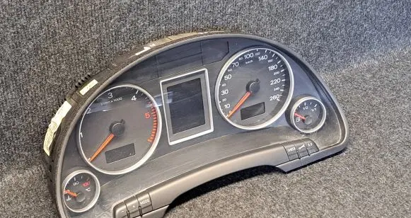 Audi A4 S4 B7 8E 8H Speedometer (instrument cluster) 8E0920901H 0263626408