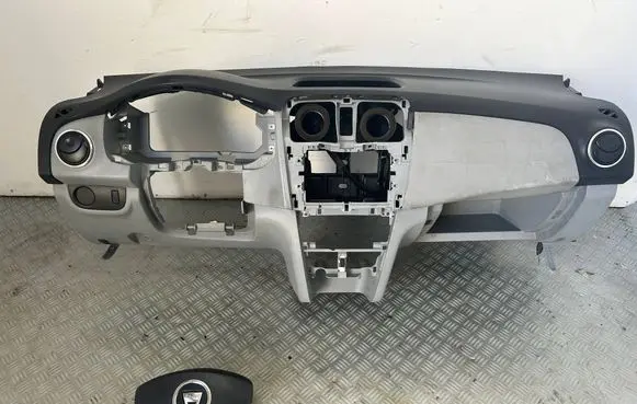 Dacia Sandero II Dashboard 