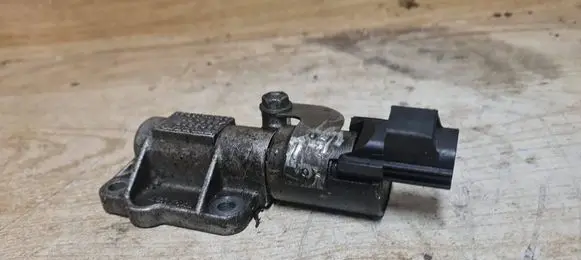 Volvo S40, V40 Camshaft position sensor 9202388