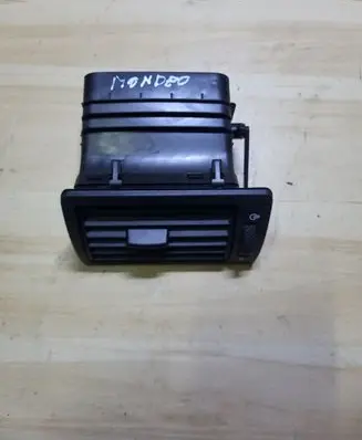 Ford Mondeo Mk III Dash center air vent grill D1B1A