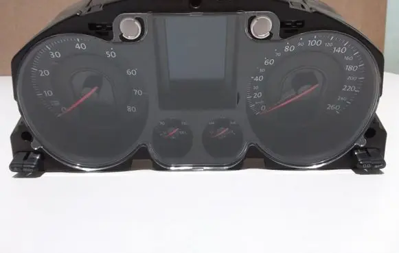 Volkswagen PASSAT B6 Speedometer (instrument cluster) 3C0920870P