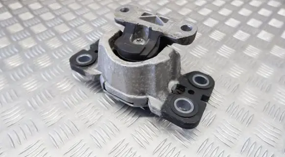 Volvo XC60 Engine mount bracket 8G9N7M121AA