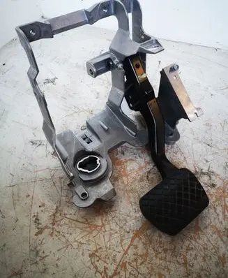 Audi Q5 SQ5 Brake pedal bracket assembly 8K1721117