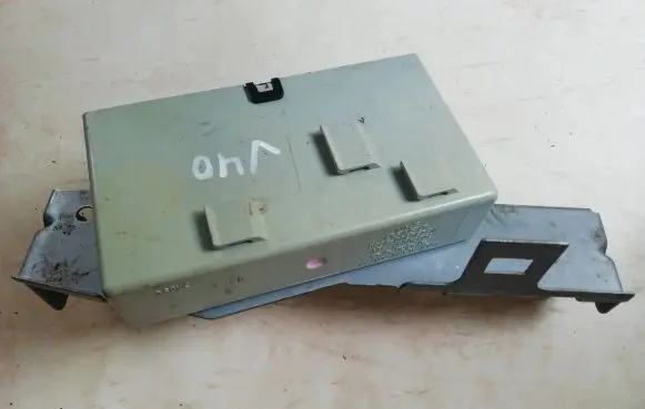 Volvo S40, V40 Alarm control unit/module 30630081 MB2323008660