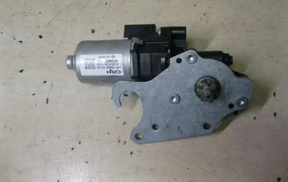 BMW 4 F32 F33 Seat adjustment motor P1128850304 Z643