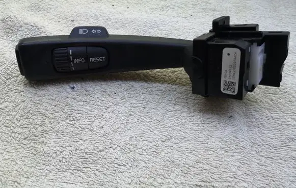 Volvo S60 Indicator stalk 31264162