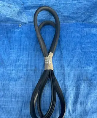 Renault Megane E-Tech Rubber seal rear door 