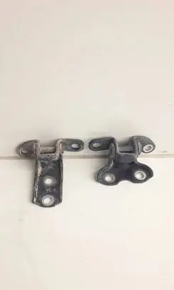 Toyota RAV 4 (XA30) Rear door upper hinge