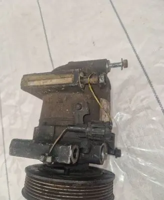 Nissan Navara D40 Air conditioning (A/C) compressor (pump) 92600eb40e
