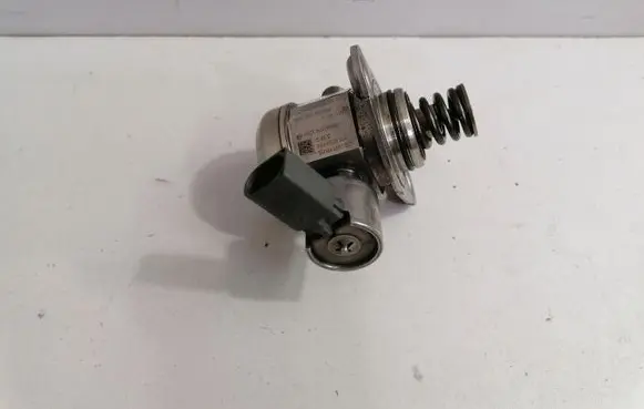 BMW 7 F01 F02 F03 F04 Mechanical fuel pump 7595339