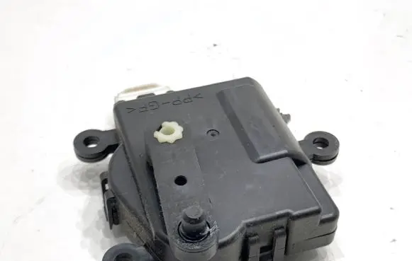 Mazda 3 II Air flap motor/actuator 