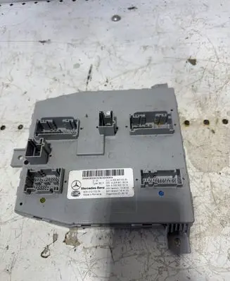 Mercedes-Benz C W205 Comfort/convenience module A2059006330 5DK01077278 A2059013904