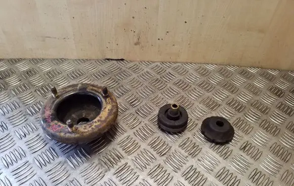 Coil spring mount
