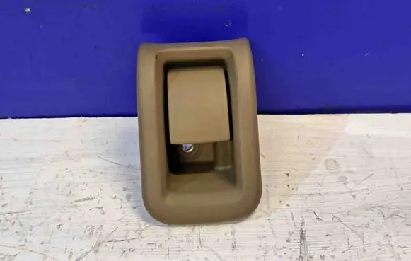 Volvo XC70 Engine bonnet (hood) release handle 30779851
