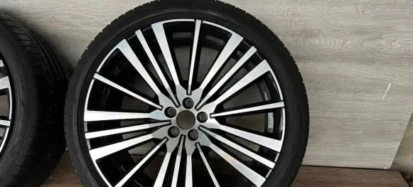 Volvo XC90 R22 alloy rim 32207757 V000177
