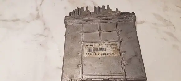 Audi A4 S4 B5 8D Engine control unit/module 0281001425 028906021CE