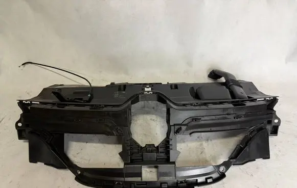 Renault Megane IV Engine bonnet/hood lock trim molding 620360534R