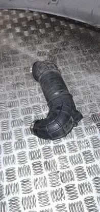 Audi A4 S4 B7 8E 8H Air intake hose/pipe 8E0129615J