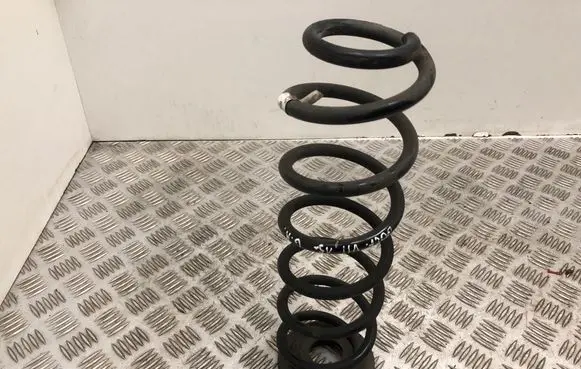 Volkswagen Golf VII Rear coil spring 5Q0511115