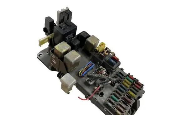 Honda Prelude Fuse module 38800S30G0 G8C233H 38210ST3E010