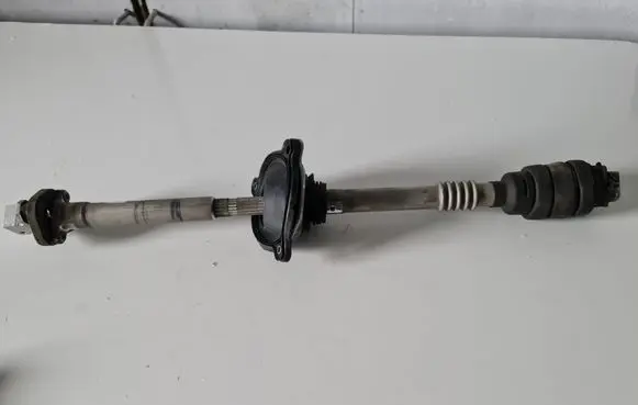BMW 5 G30 G31 Steering column universal joint 686208305
