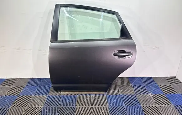 Toyota Prius (XW20) Rear door 