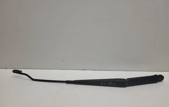 Volvo XC90 Front wiper blade arm 8693600