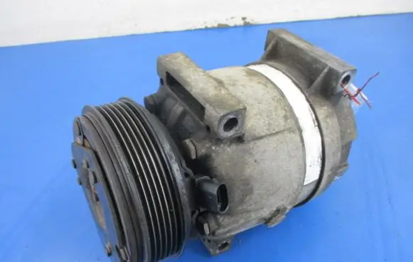 Renault Scenic I Air conditioning (A/C) compressor (pump)