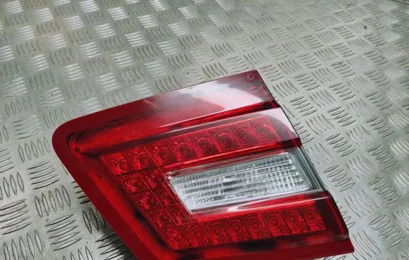 Mercedes-Benz E W212 Tailgate rear/tail lights A055364