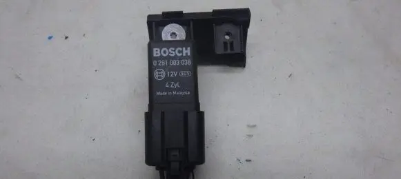 Audi A3 S3 8P Glow plug pre-heat relay 038907281D