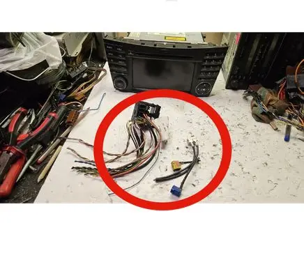 Mercedes-Benz E W211 Sound system wiring loom A2118708994 0015451530 2114408833
