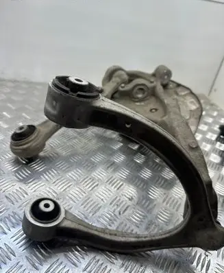 Mercedes-Benz E W213 Front wheel hub 2135841000 080891317 2133307601
