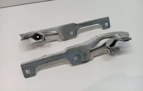 Peugeot 2008 I Engine bonnet/hood hinges 9678389580