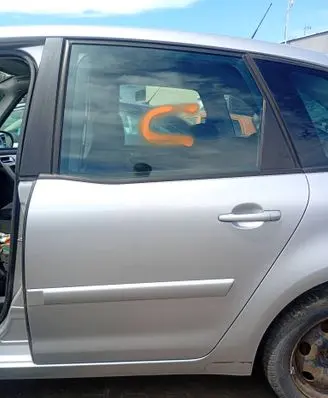 Citroen C4 I Picasso Rear door