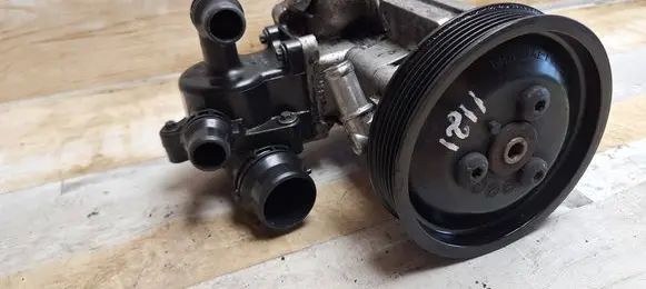 BMW 1 E81 E87 Power steering pump 32427500335