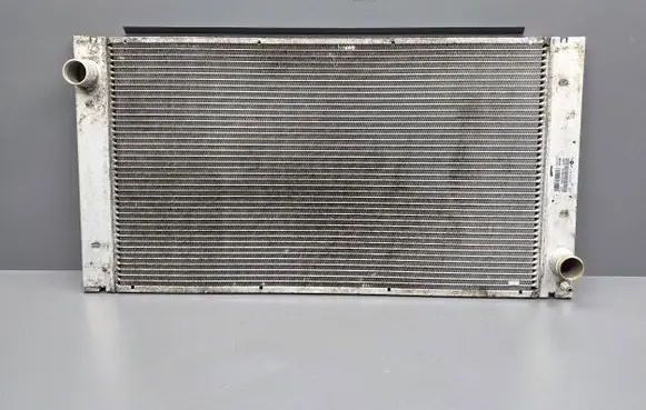Mini Cooper Countryman R60 Coolant radiator 16080800AB1 275127504 X3725001