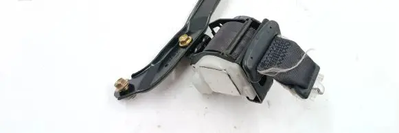 Subaru Legacy Middle seatbelt (rear) C7462