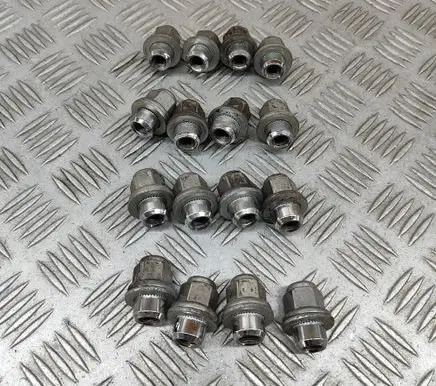 Toyota Corolla E210 E21 Nuts/bolts 9094201033