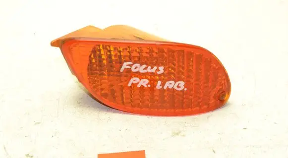 Ford Focus Front indicator light 