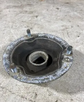 BMW 3 E46 Coil spring mount 676094302
