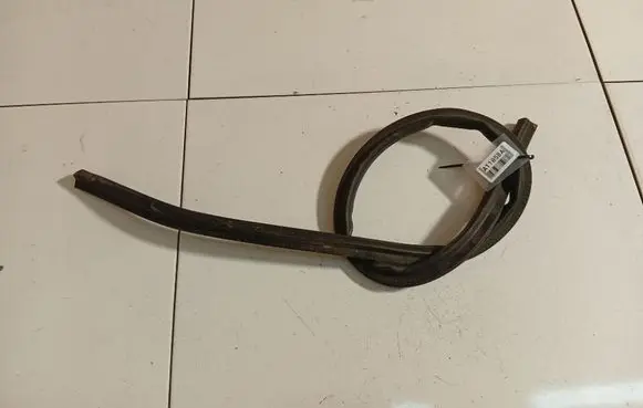 Opel Insignia A Engine compartment rubber 