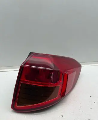 Suzuki Vitara (LY) Rear/tail lights 082181983RB 25084 2181983